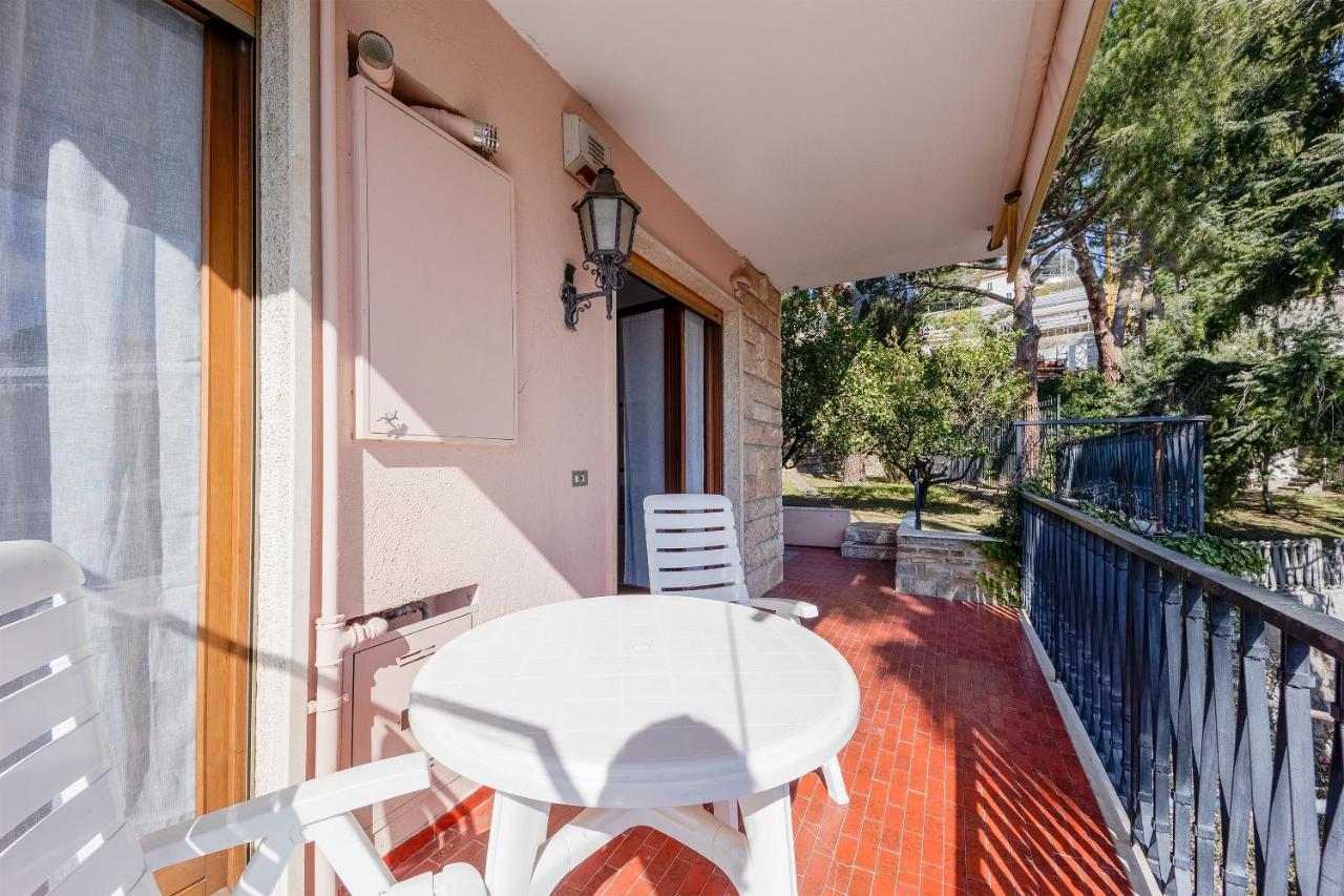 Lemon Tree Apartment - Garden, Sea View, Wifi San Remo Extérieur photo